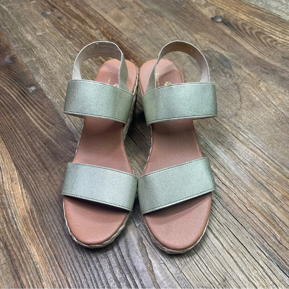 Tommy Bahama Sakura  Gold Wedge Heel Espadrilles Sandals Size 8.5